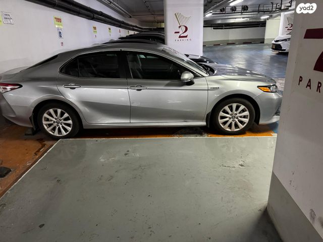 טויוטה קאמרי