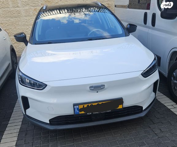 מודעת רכב ג׳ילי Geometry C