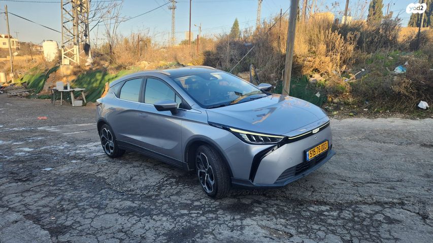 מודעת רכב ג׳ילי Geometry C