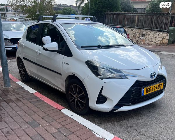 טויוטה יאריס