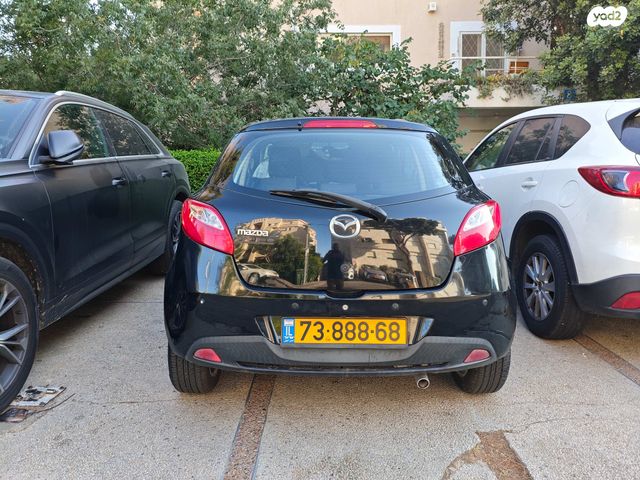 מודעת רכב מאזדה 2