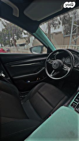 מודעת רכב מאזדה 3