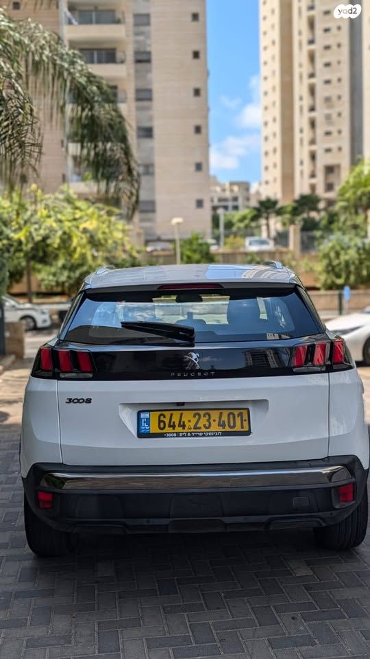 פיג'ו 3008