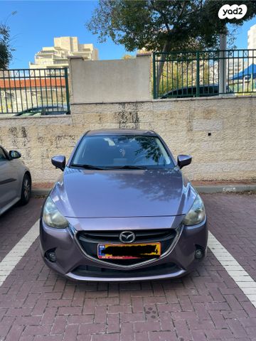 מודעת רכב מאזדה 2