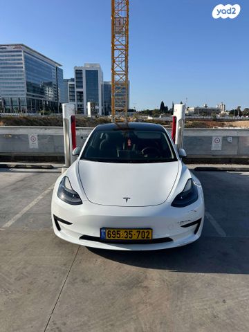 מודעת רכב טסלה מודל 3