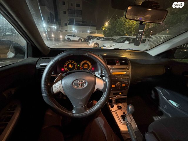 טויוטה קורולה