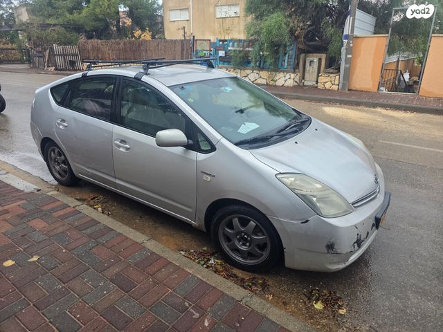 טויוטה פריוס