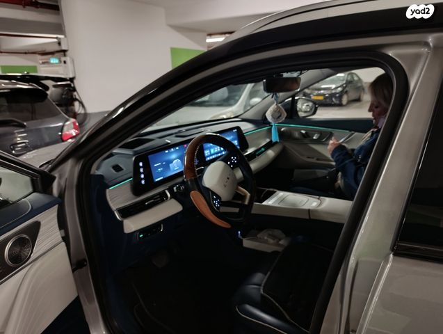 מודעת רכב צ׳רי FX