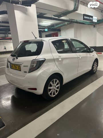 טויוטה יאריס