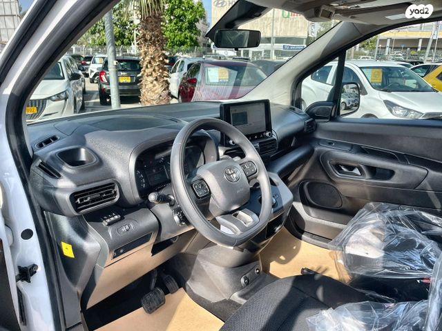 טויוטה פרואייס סיטי