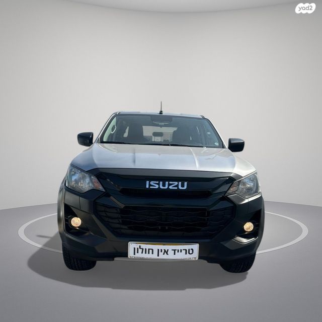 איסוזו די-מקס