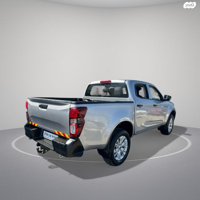 איסוזו די-מקס