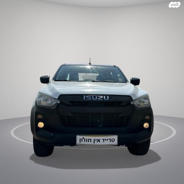 איסוזו די-מקס