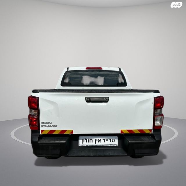 איסוזו די-מקס