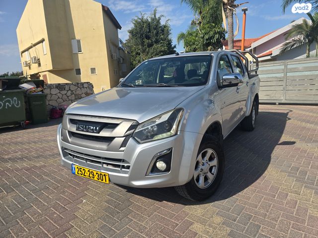 איסוזו די-מקס