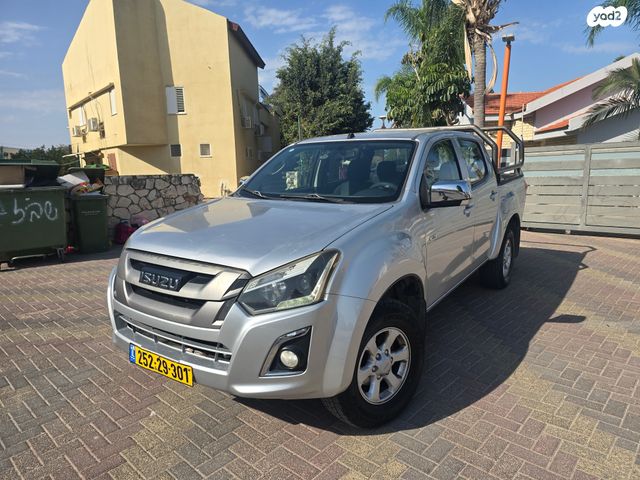 מודעת רכב איסוזו די-מקס