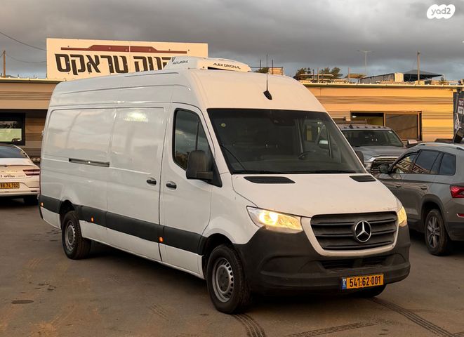 מודעת רכב מרצדס-בנץ ספרינטר