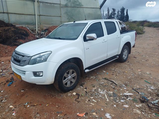 איסוזו די-מקס