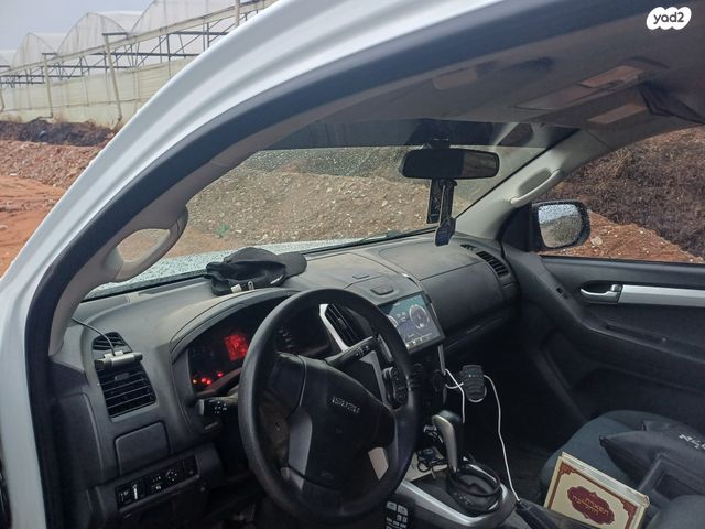 מודעת רכב איסוזו די-מקס