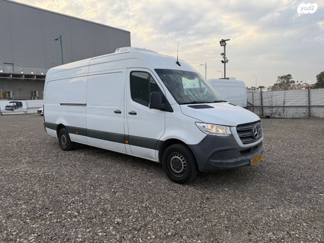 מודעת רכב מרצדס-בנץ ספרינטר