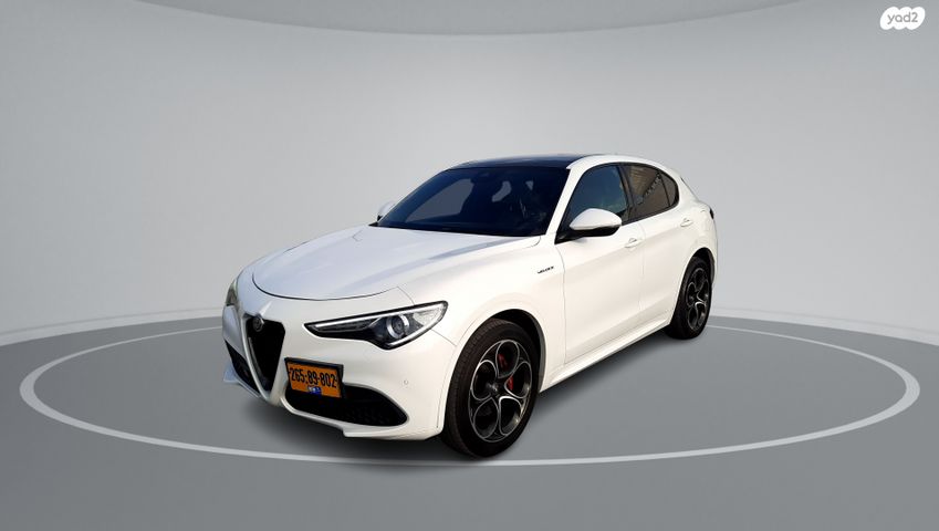 אלפא רומיאו סטלביו