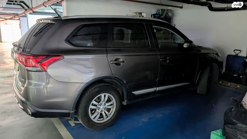 מיצובישי אאוטלנדר