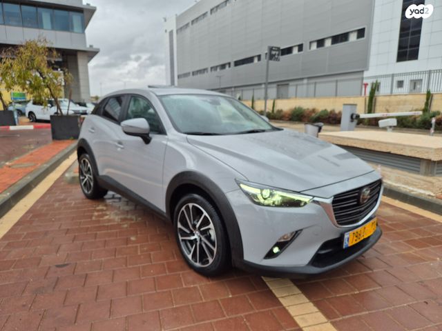 מודעת רכב מאזדה CX-3