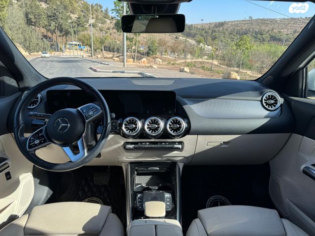 מרצדס-בנץ GLA