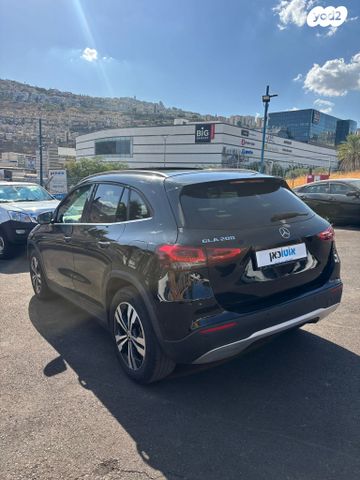 מרצדס-בנץ GLA