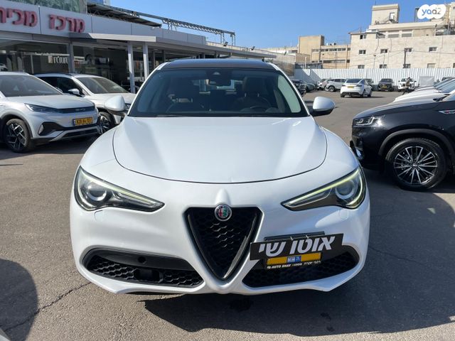 אלפא רומיאו סטלביו