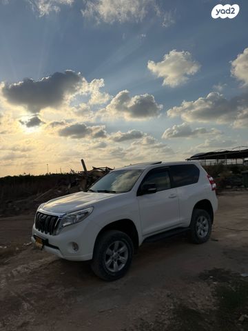 טויוטה לנד קרוזר