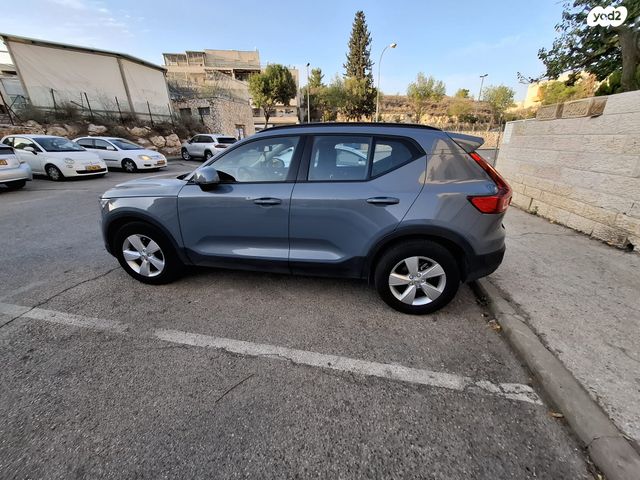 מודעת רכב וולוו XC40