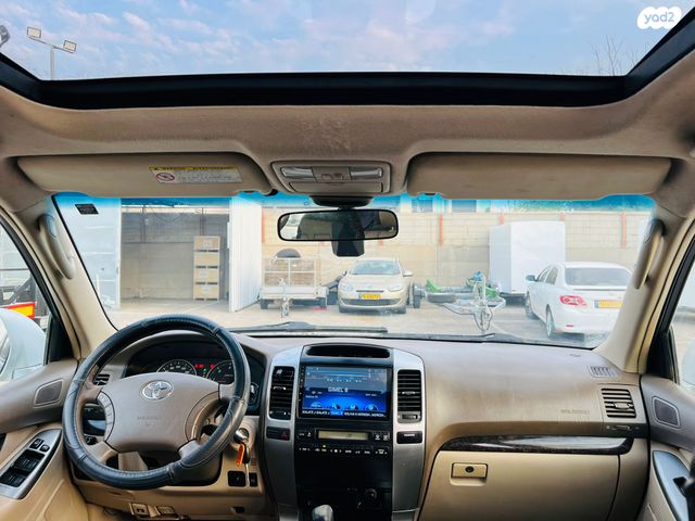 טויוטה לנד קרוזר