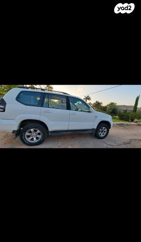 טויוטה לנד קרוזר