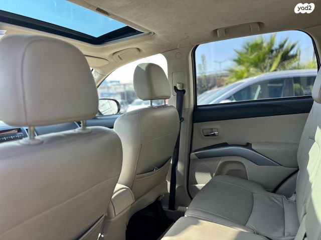 מיצובישי אאוטלנדר