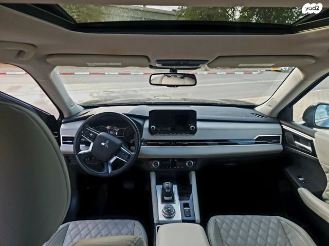 מיצובישי אאוטלנדר