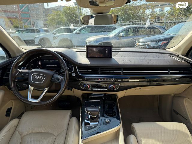אאודי Q7