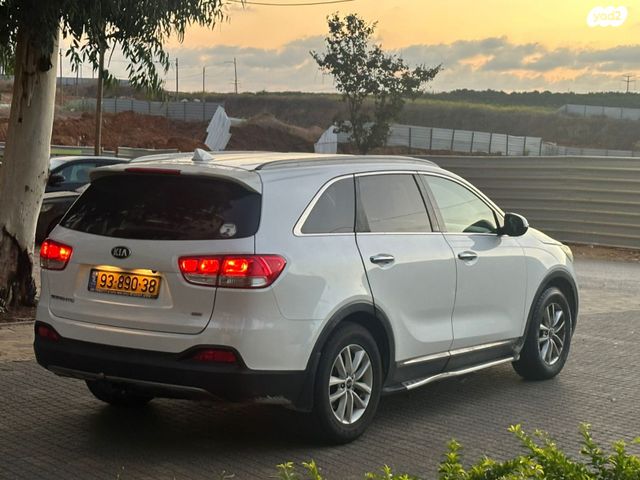 מודעת רכב קיה סורנטו