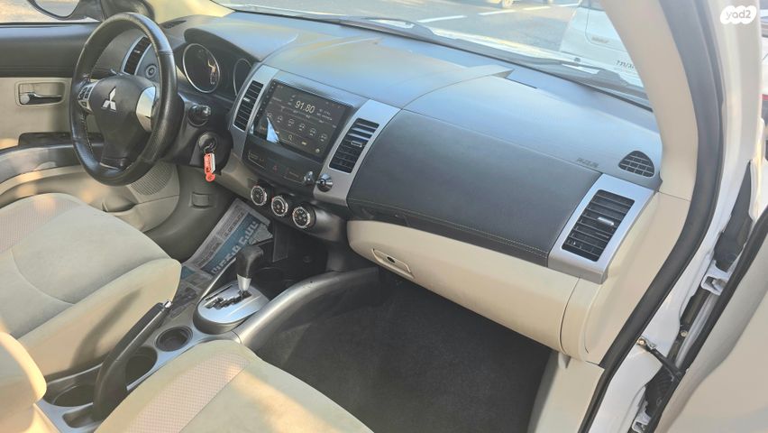 מיצובישי אאוטלנדר