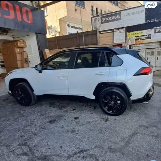 מודעת רכב טויוטה RAV4