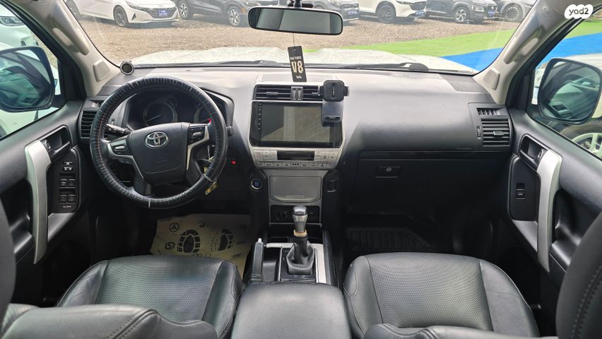 טויוטה לנד קרוזר