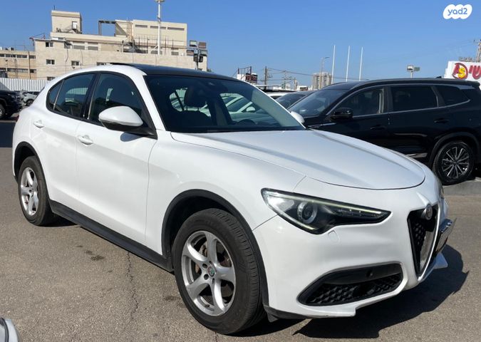 אלפא רומיאו סטלביו