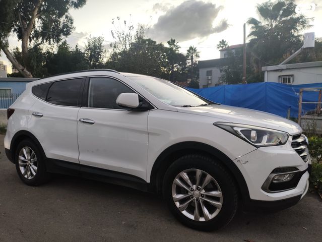 יונדאי סנטה פה