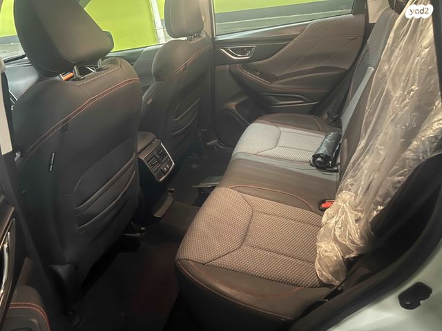 סובארו פורסטר