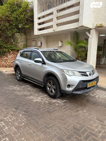 טויוטה RAV4