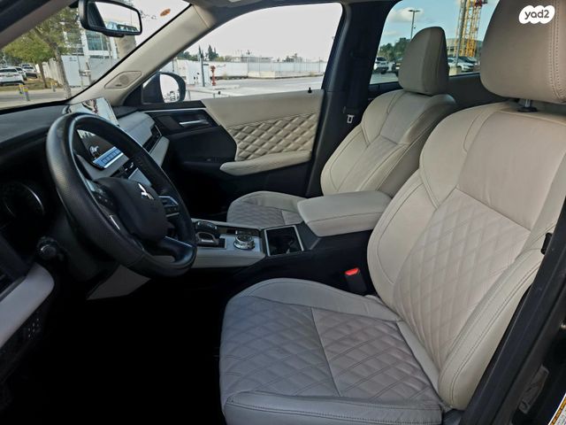 מיצובישי אאוטלנדר