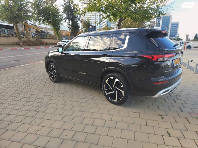 מיצובישי אאוטלנדר