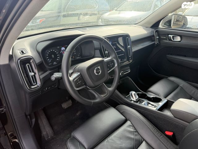 וולוו XC40