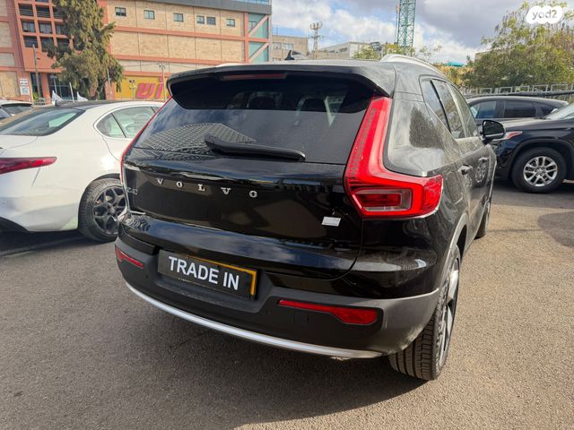 וולוו XC40