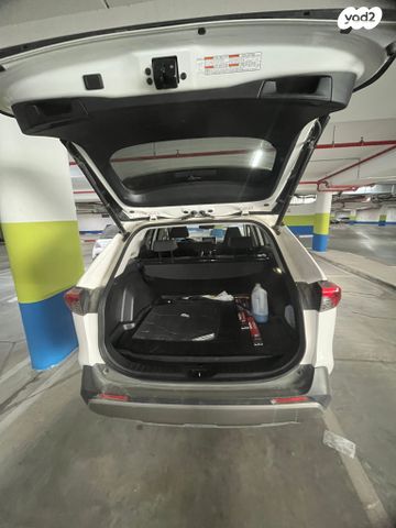 טויוטה RAV4